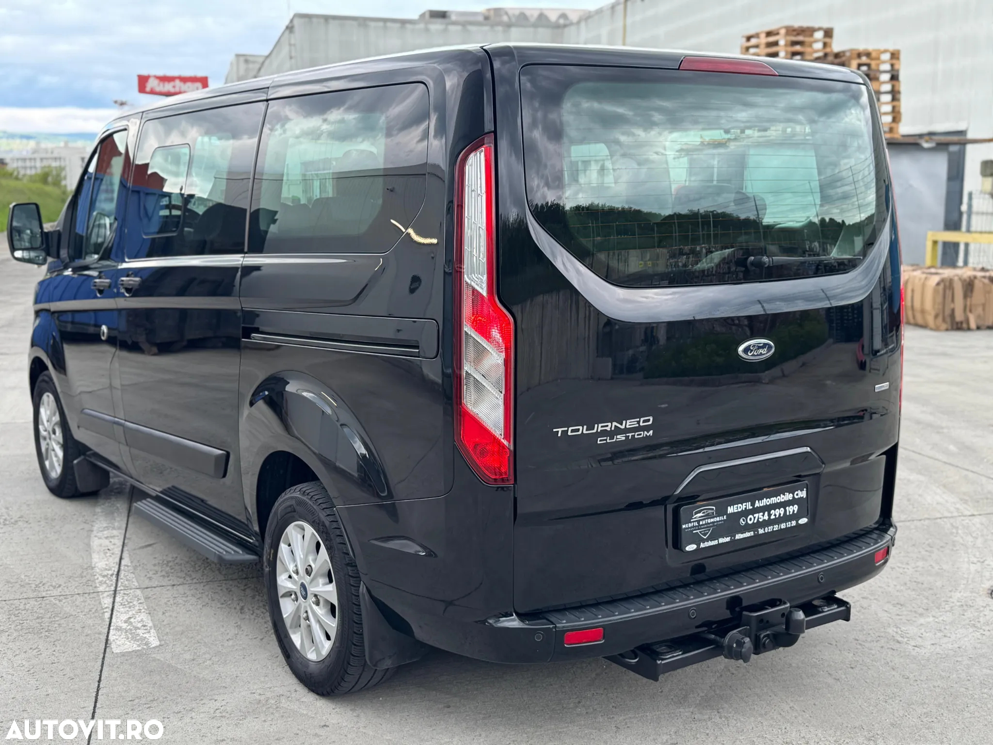 Ford Tourneo Custom 320 L1H1 VA Titanium - 3