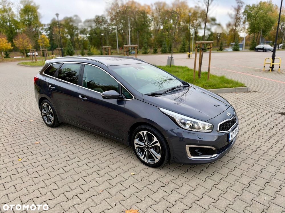 Kia Ceed 1.6 CRDi 136 ISG Platinum Edition - 12
