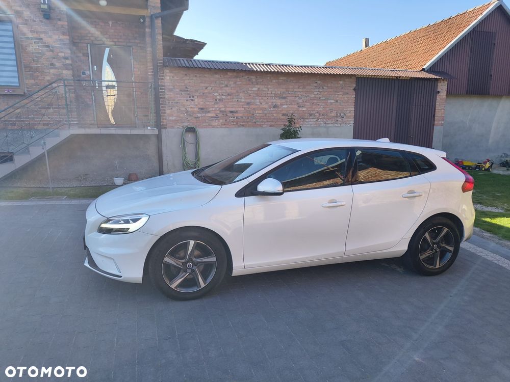 Volvo V40 D2 Drive-E R-Design Momentum - 2