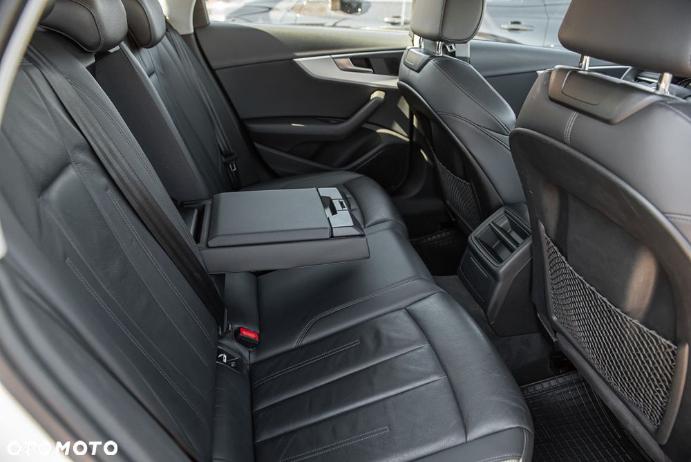 Audi A4 Avant 2.0 TDI - 29