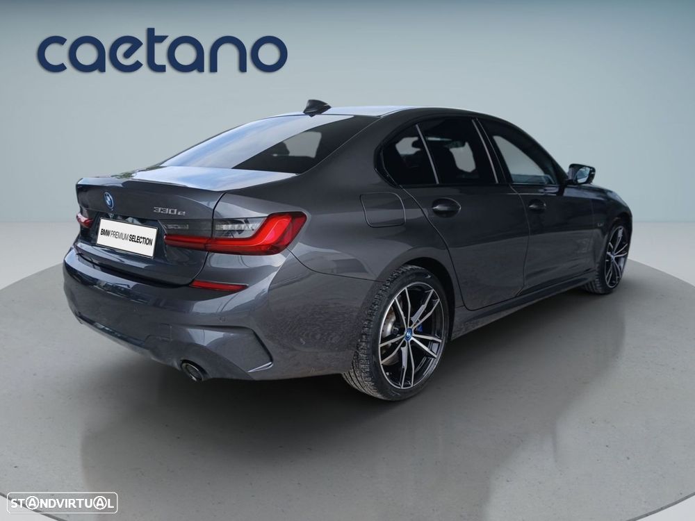BMW 330 e Pack Desportivo M Auto - 8