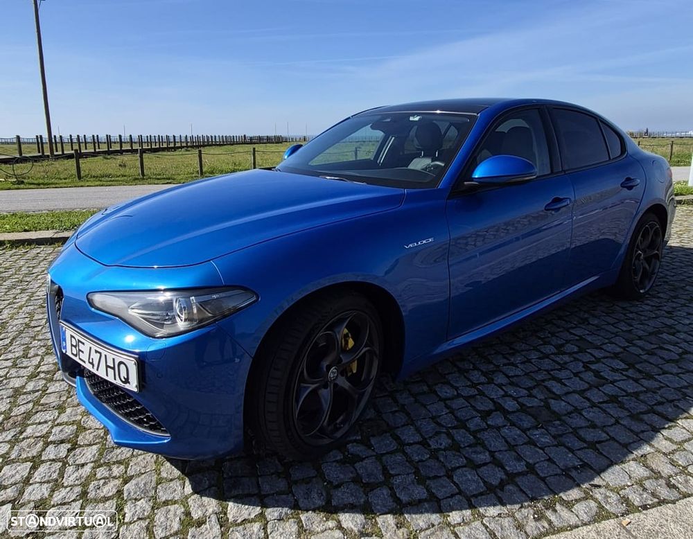 Alfa Romeo Giulia 2.0 Turbo 16V AT8-Q4 Veloce - 7