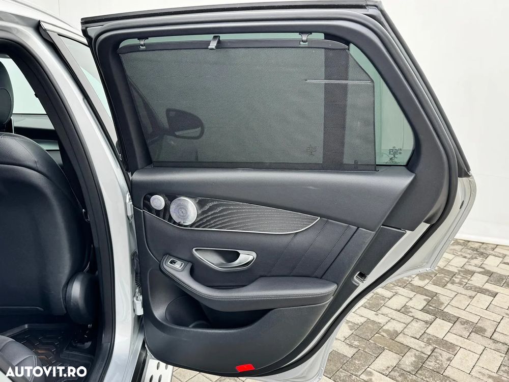 Mercedes-Benz GLC 250 4MATIC - 23