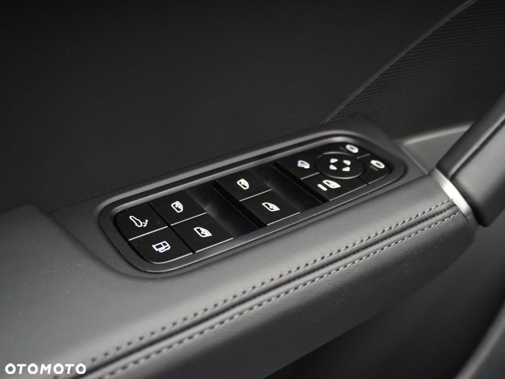 Porsche Cayenne E-Hybrid PHEV Black Edition - 20