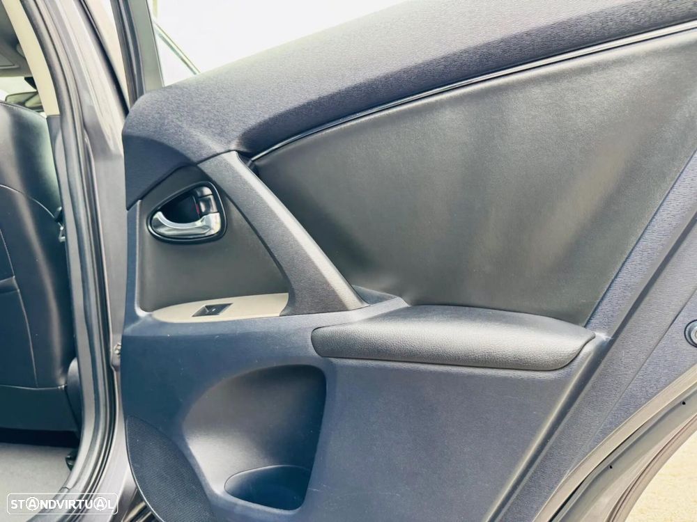 Toyota Avensis SW 2.0 D-4D Sp+EP+GPS - 46