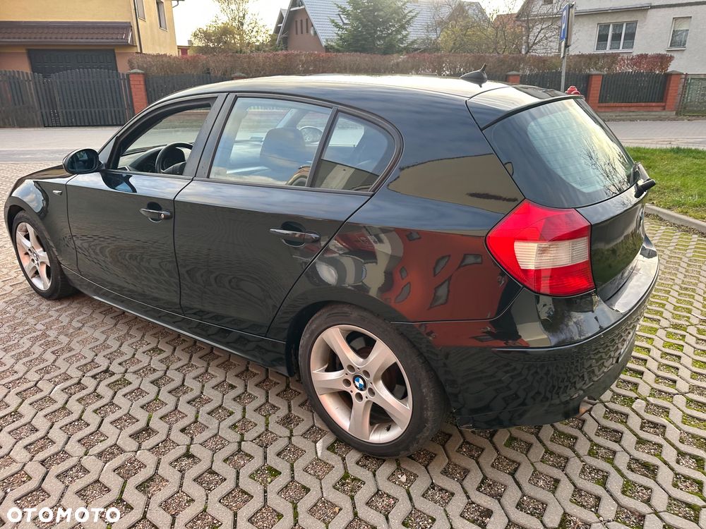 BMW Seria 1 120i - 10