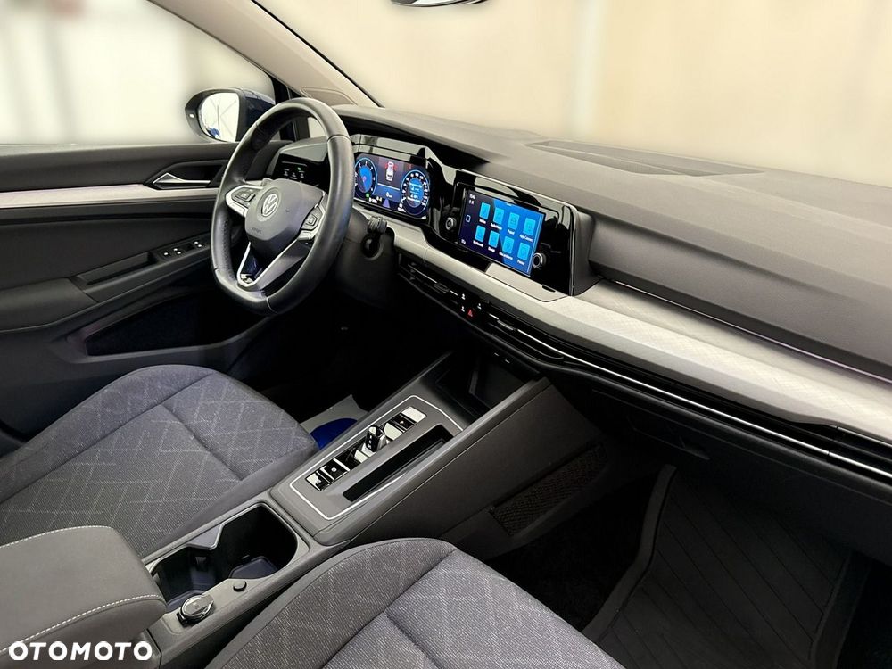 Volkswagen Golf - 22