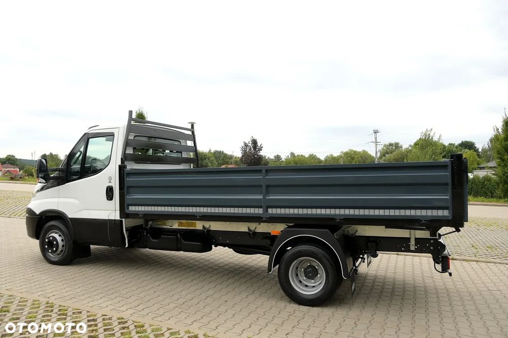 Iveco DAILY/70C17/WYWROTKA 3-STRONNA/Rozstaw osi 4.10cm/KOŁA BLIŹNIACZE/3.0 HPi 170 KM/SALON POLSKA - 29