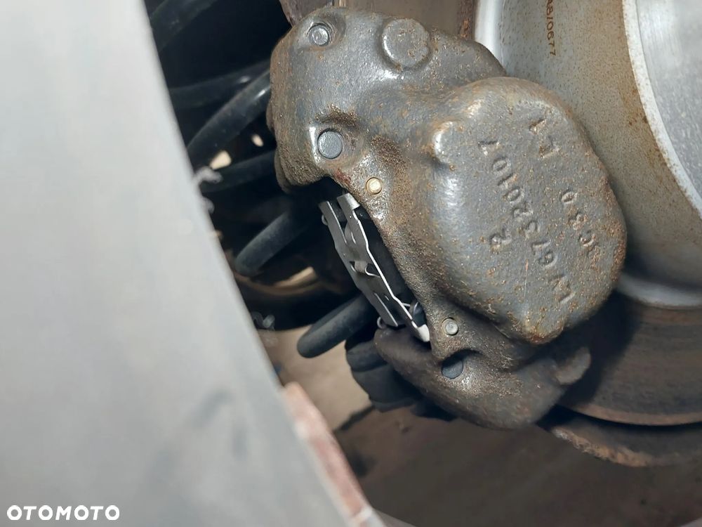 Volvo Seria 200 - 32