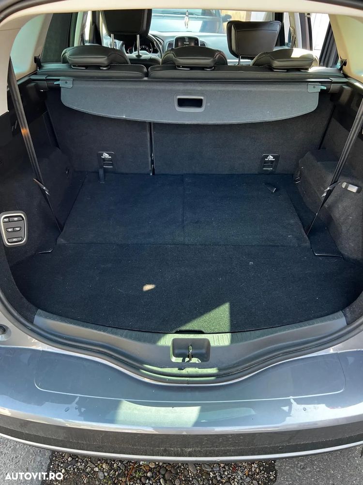 Renault Grand Scenic - 25