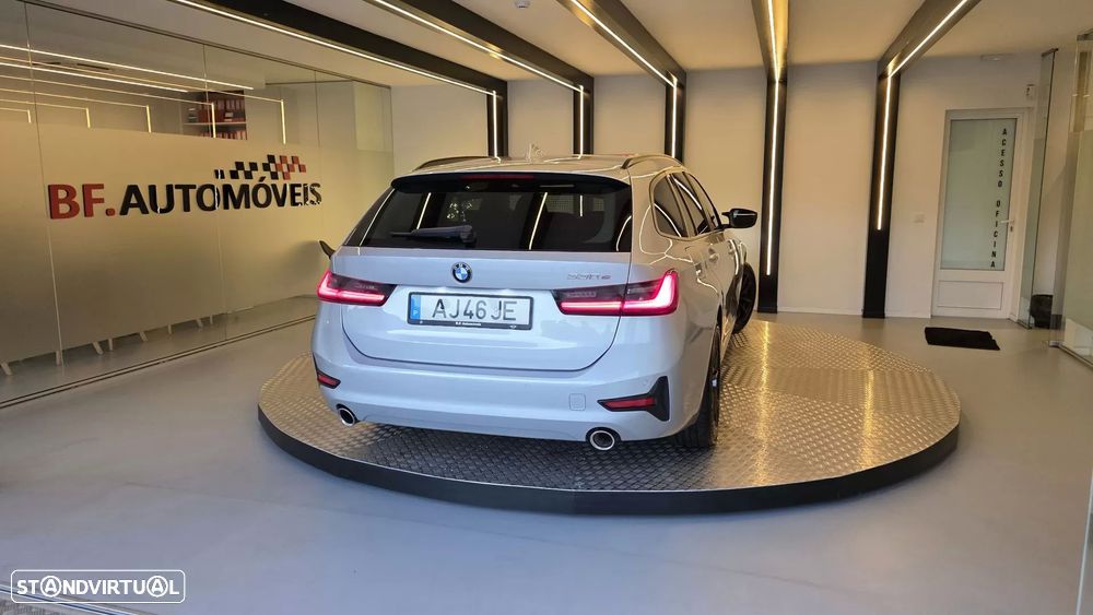 BMW 330 e Touring Corporate Edition Auto - 17