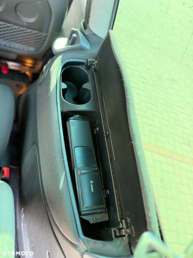 Volkswagen Sharan - 7