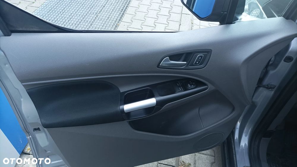 Ford Transit Connect - 12