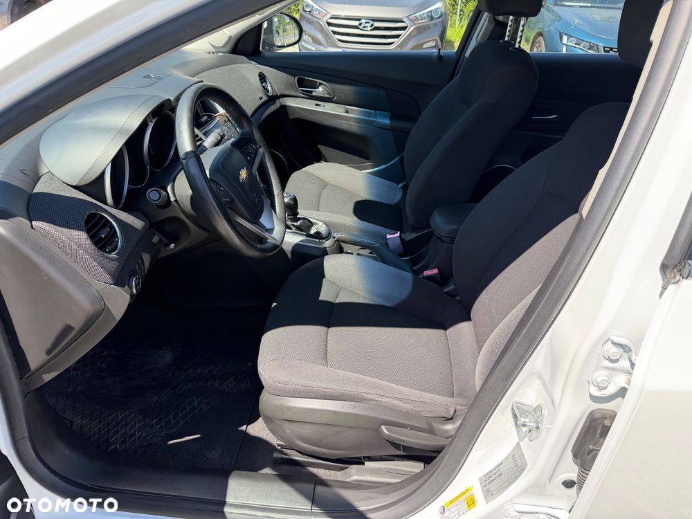 Chevrolet Cruze 1.6 LT - 29