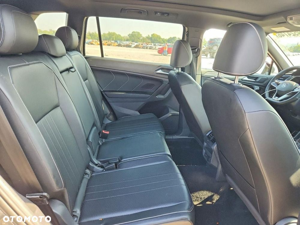 Volkswagen Tiguan - 10