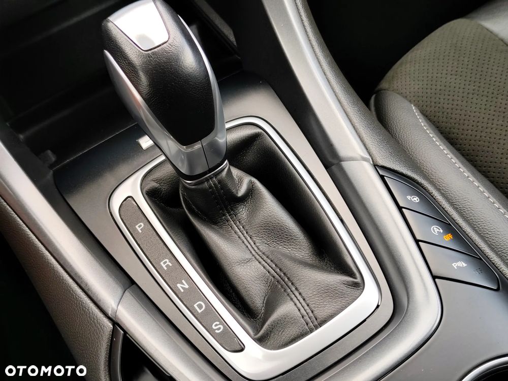 Ford Mondeo 2.0 TDCi Titanium PowerShift - 32