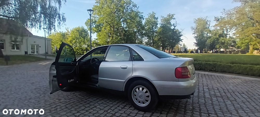 Audi A4 Avant - 13