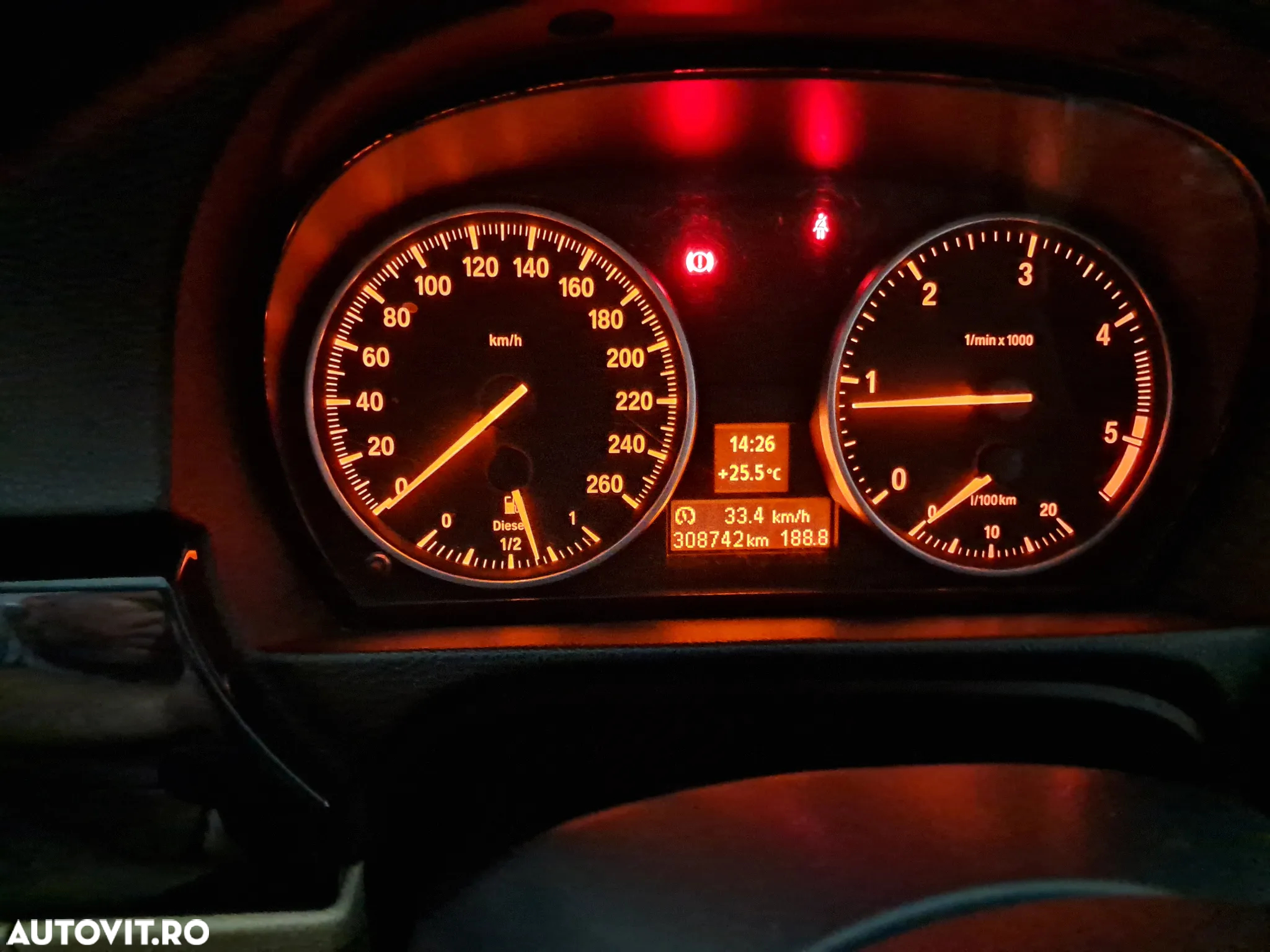 BMW Seria 3 318d - 16