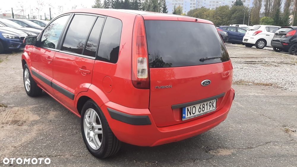 Ford Fusion 1.4 + - 3