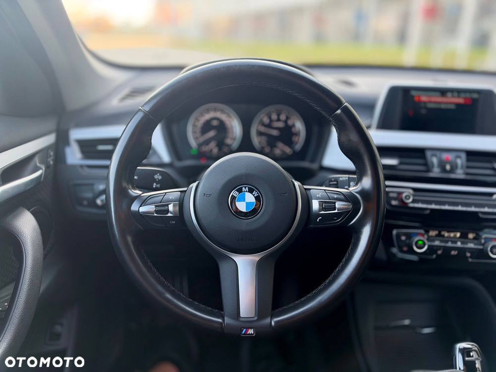 BMW X1 sDrive18i - 32