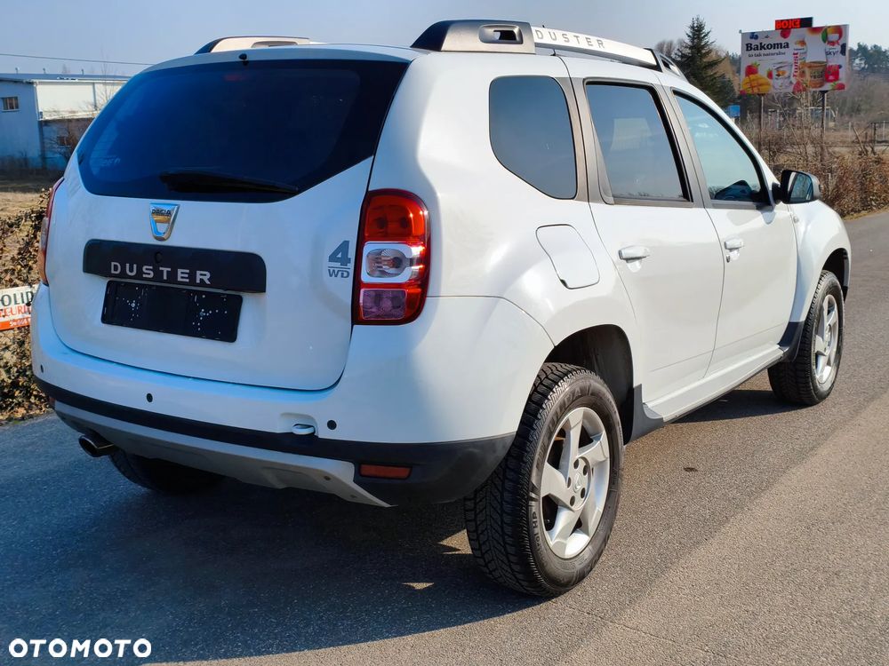 Dacia Duster 1.2 TCe Laureate 4x4 S&S EU6 - 9