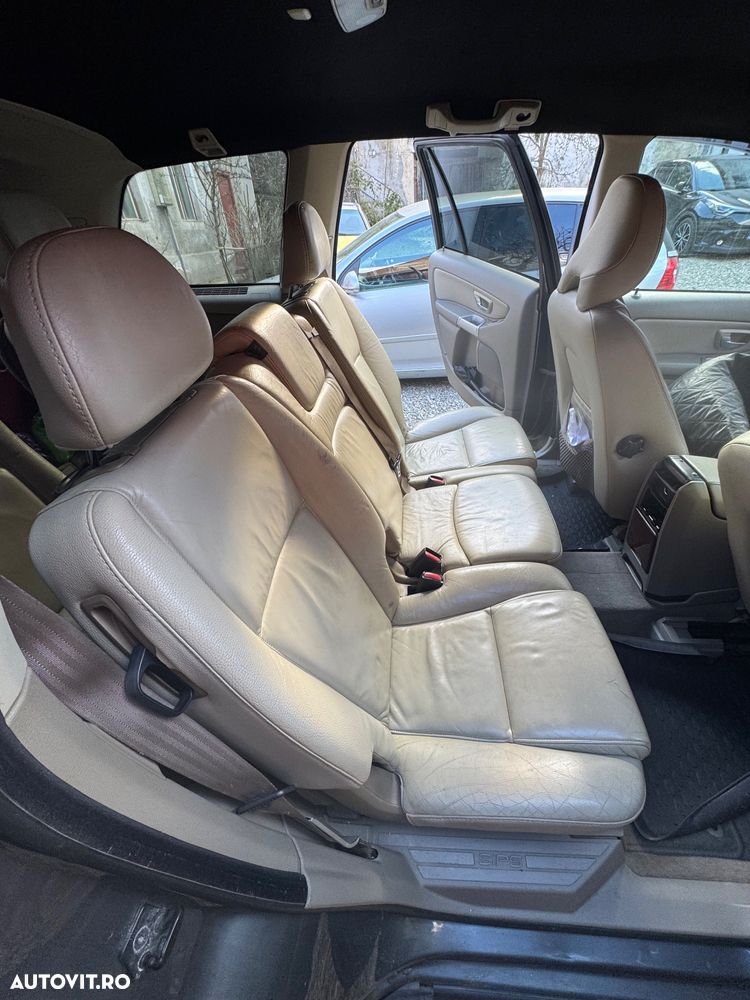 Volvo XC 90 - 8
