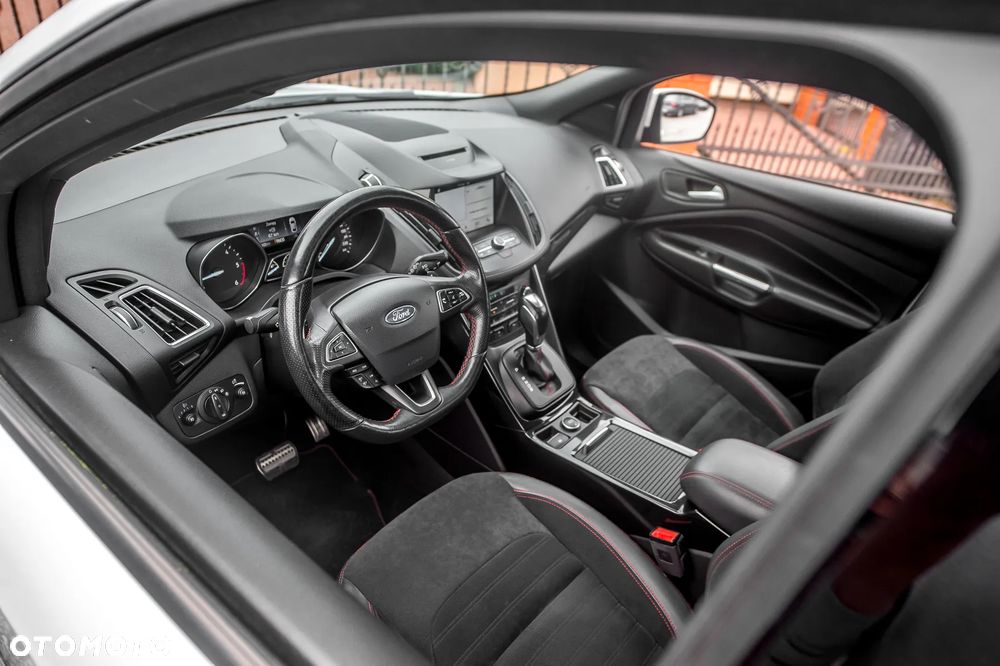 Ford Kuga 2.0 TDCi AWD ST-Line - 14