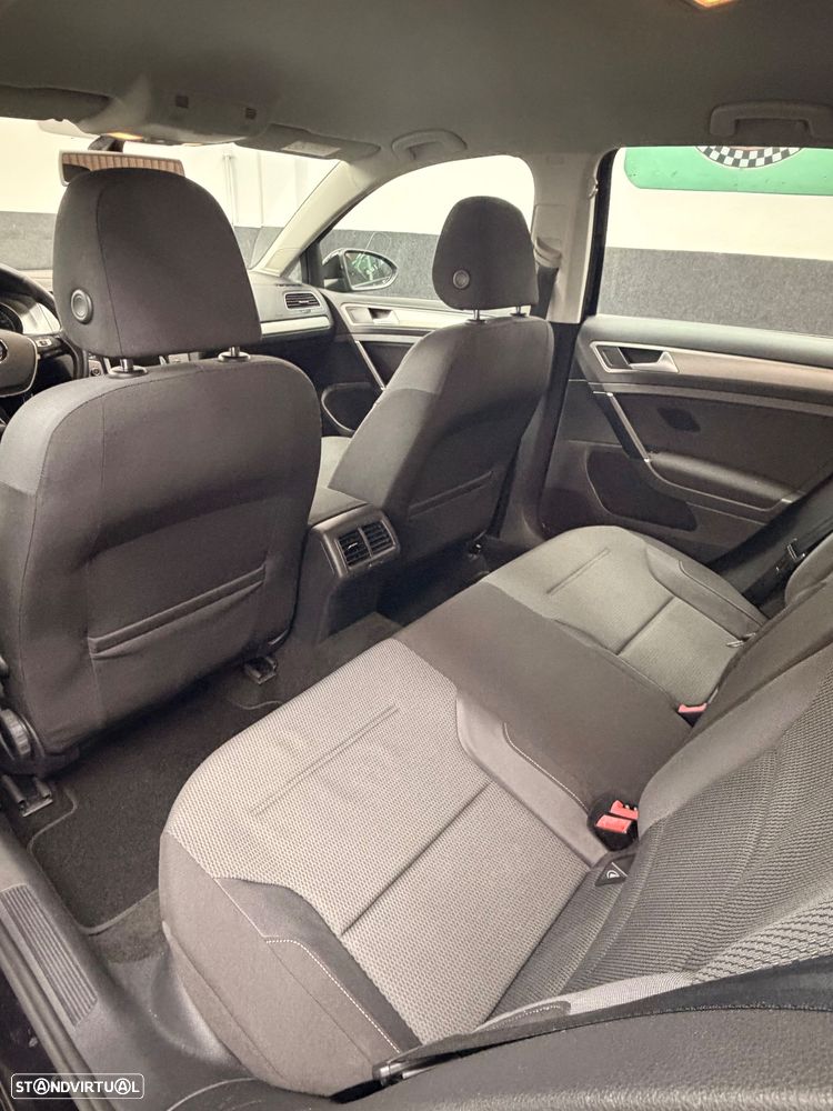 VW Golf 1.6 TDi BlueMotion Confortline - 43