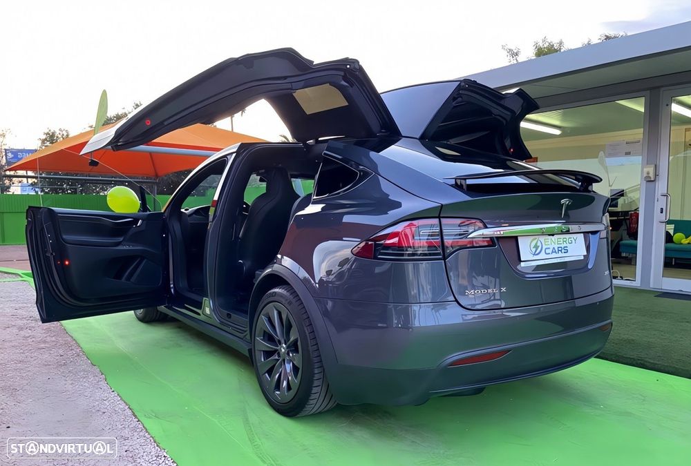 Tesla Model X 100D - 8