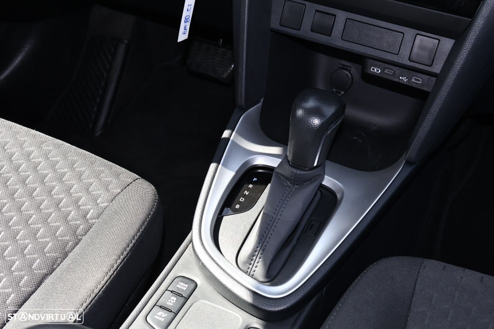 Toyota Yaris Cross - 12