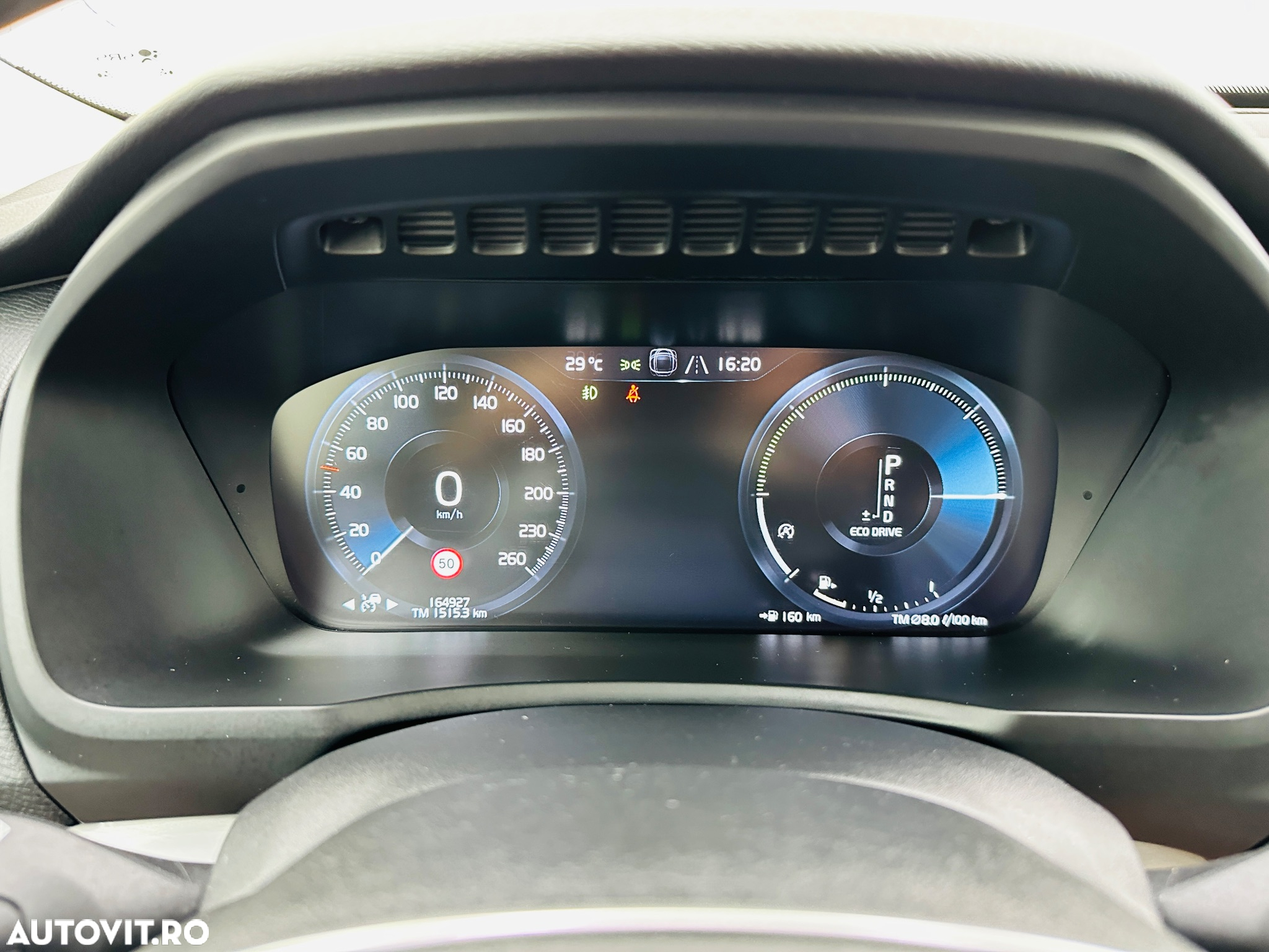 Volvo XC 90 D5 AWD Geartronic Momentum - 32