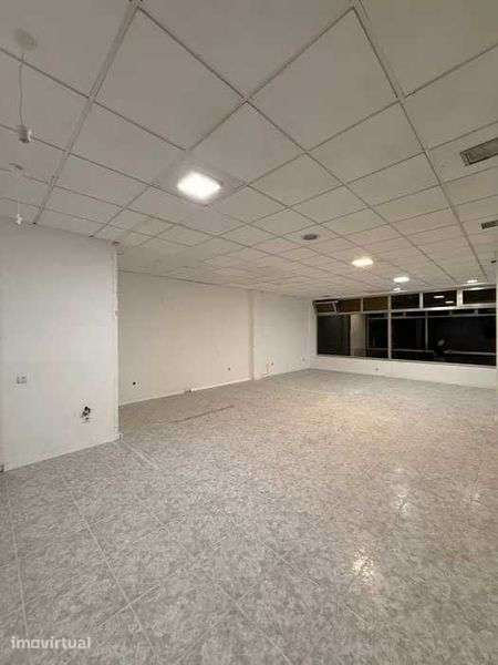 Espaço comercial arrendamento - Grande imagem: 2/5
