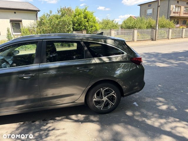 Hyundai i30 1.5 T-GDI 48V Smart - 37