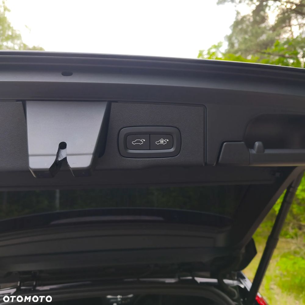 Volvo XC 60 B5 B AWD R-Design - 10