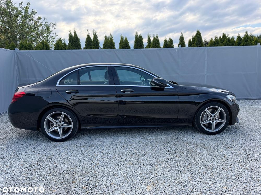 Mercedes-Benz Klasa C 300 7G-TRONIC AMG Line - 3