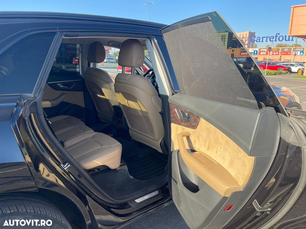Audi Q8 - 8