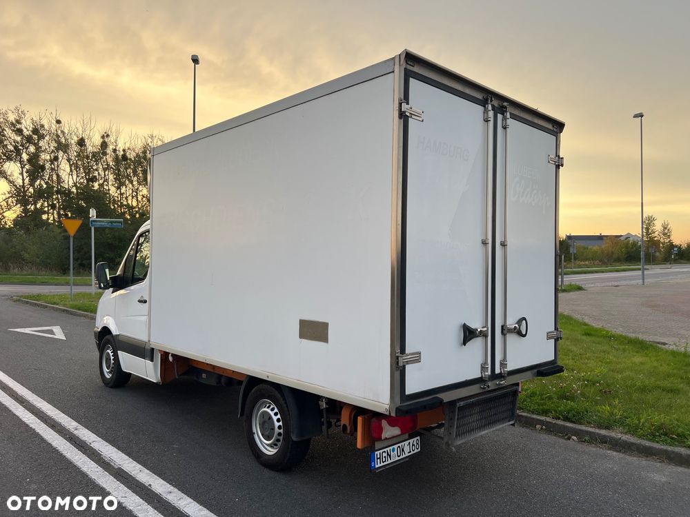 Mercedes-Benz Sprinter - 11