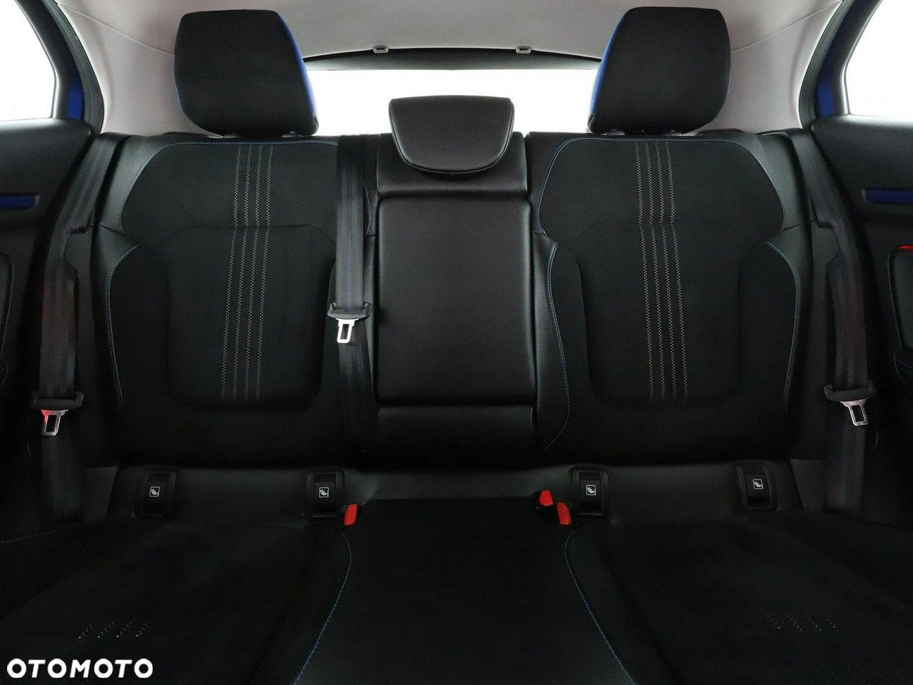 Renault Megane ENERGY TCe 205 EDC GT - 18
