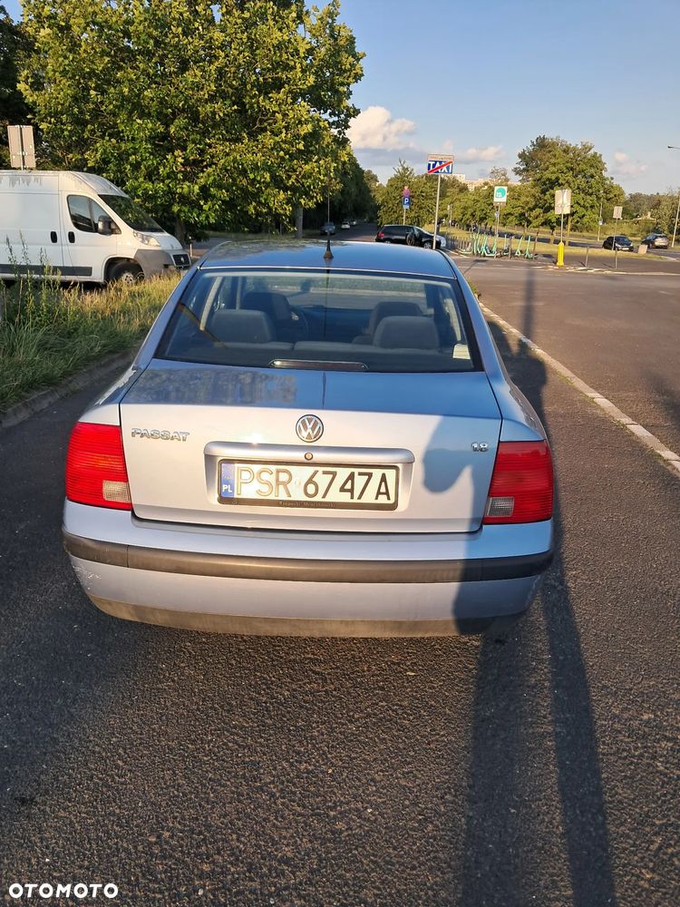 Volkswagen Passat 1.8 - 5