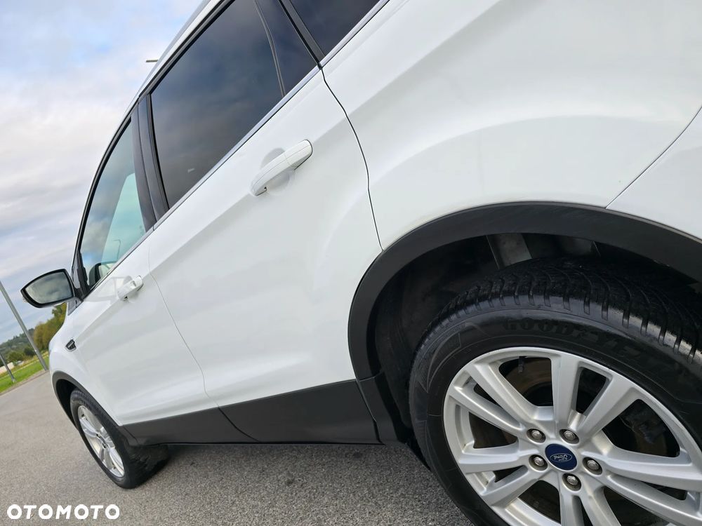Ford Kuga 1.5 EcoBoost 2x4 Titanium - 34