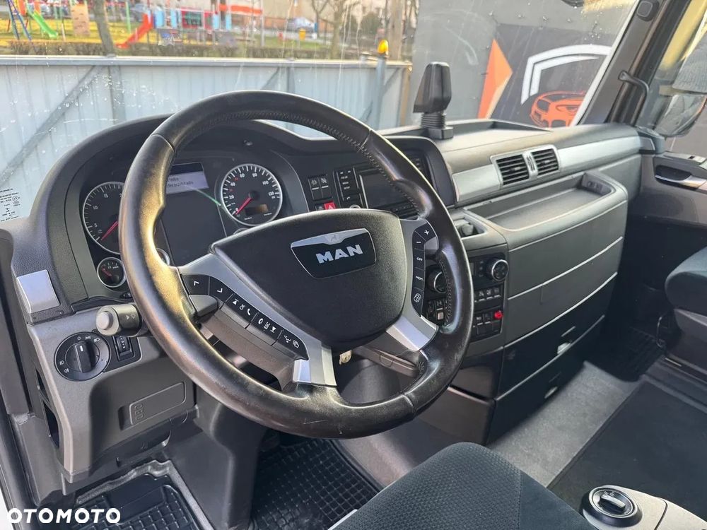 MAN TGX - 8