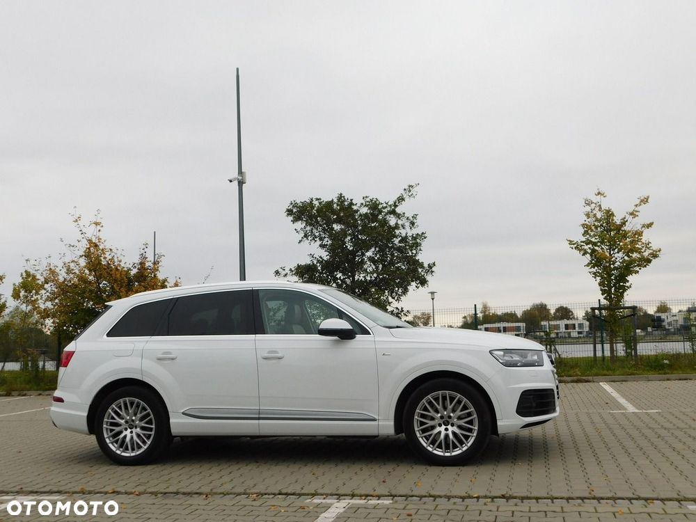 Audi Q7 2017 photo 4