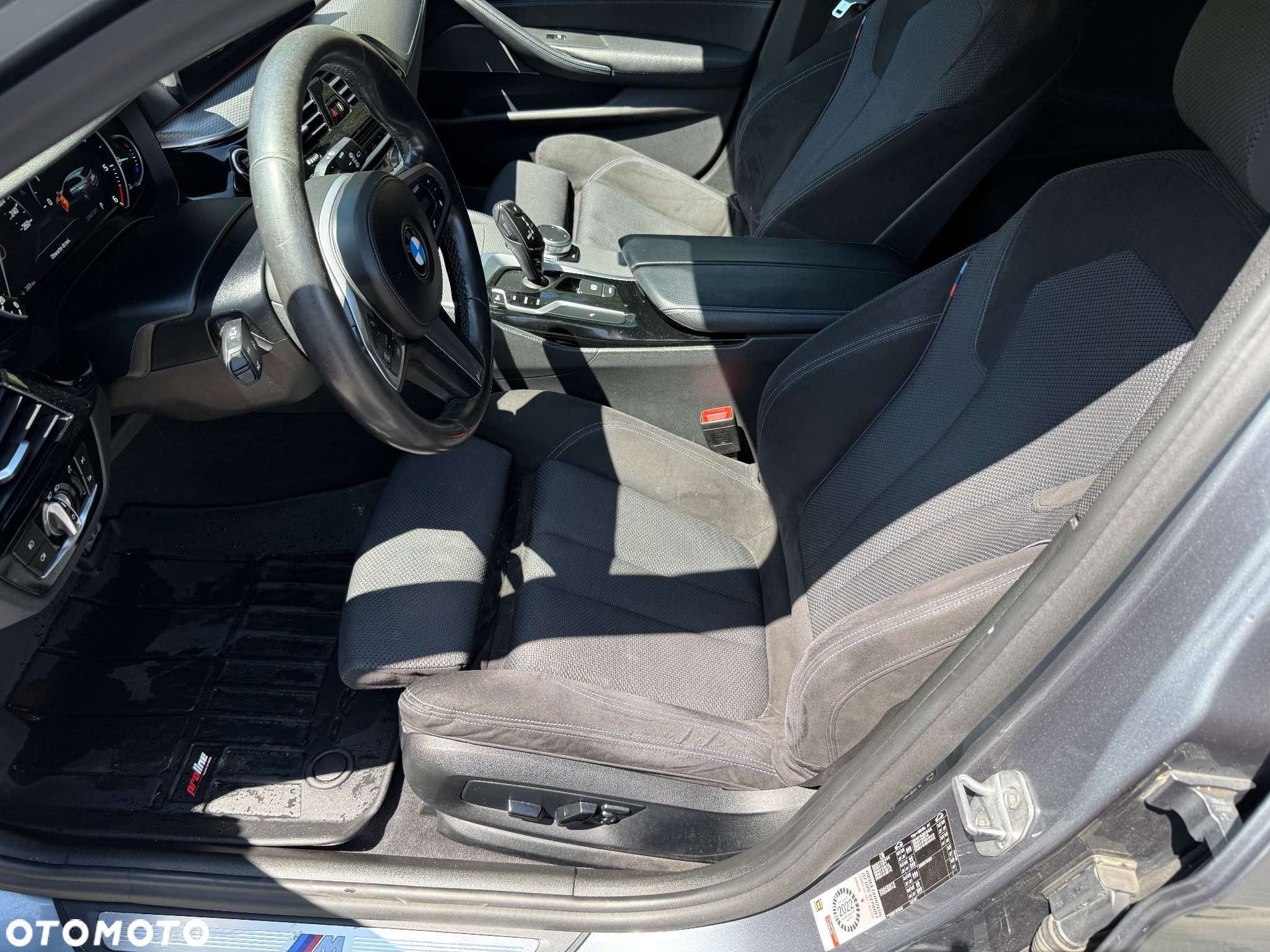 BMW Seria 5 520d Touring M Sport Edition - 19