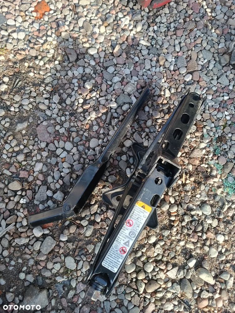 STS CADILAC 2010R LEWAREK PODNOŚNIK SAMOCHODOWY - 1