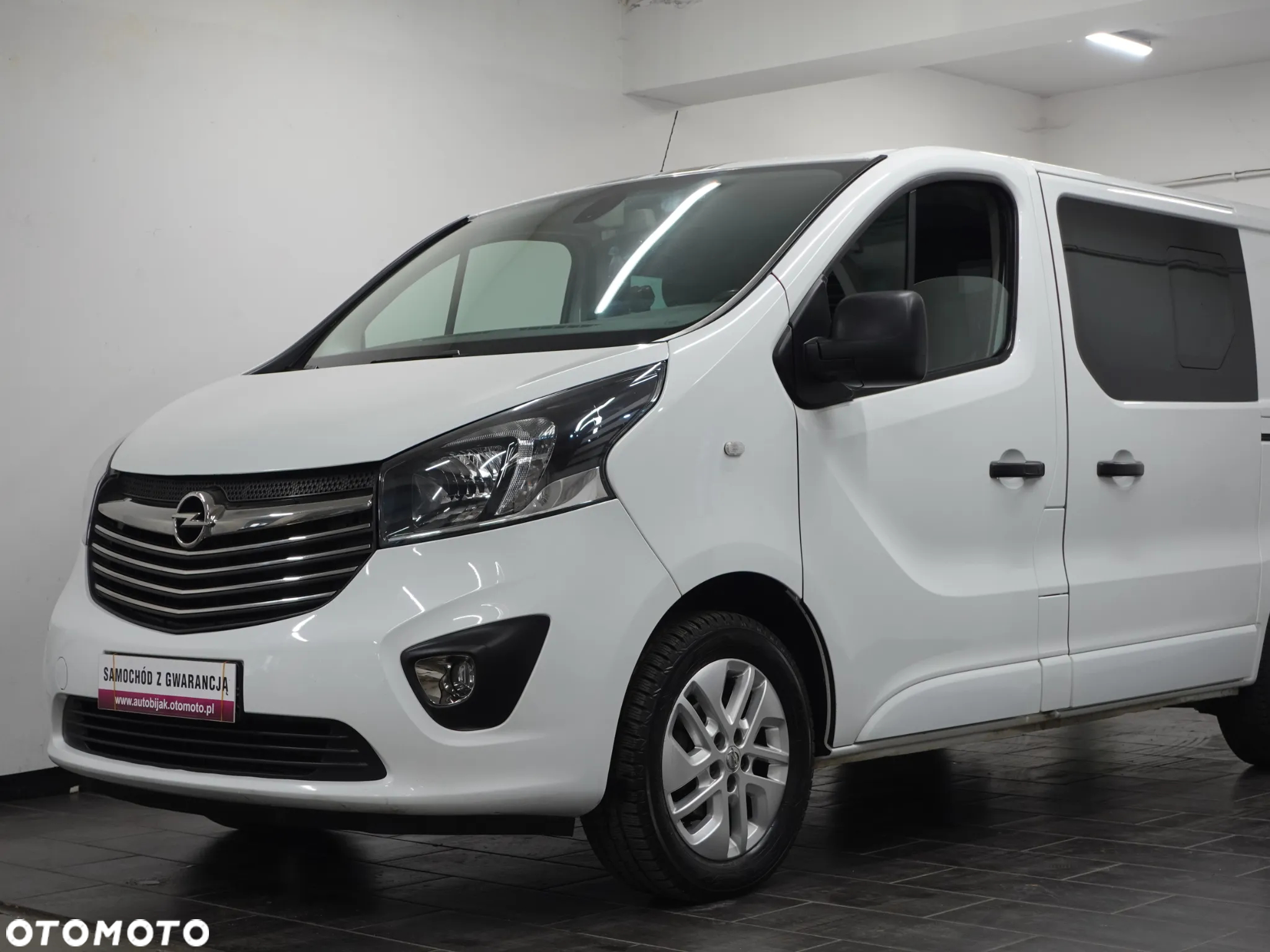 Opel Vivaro - 16