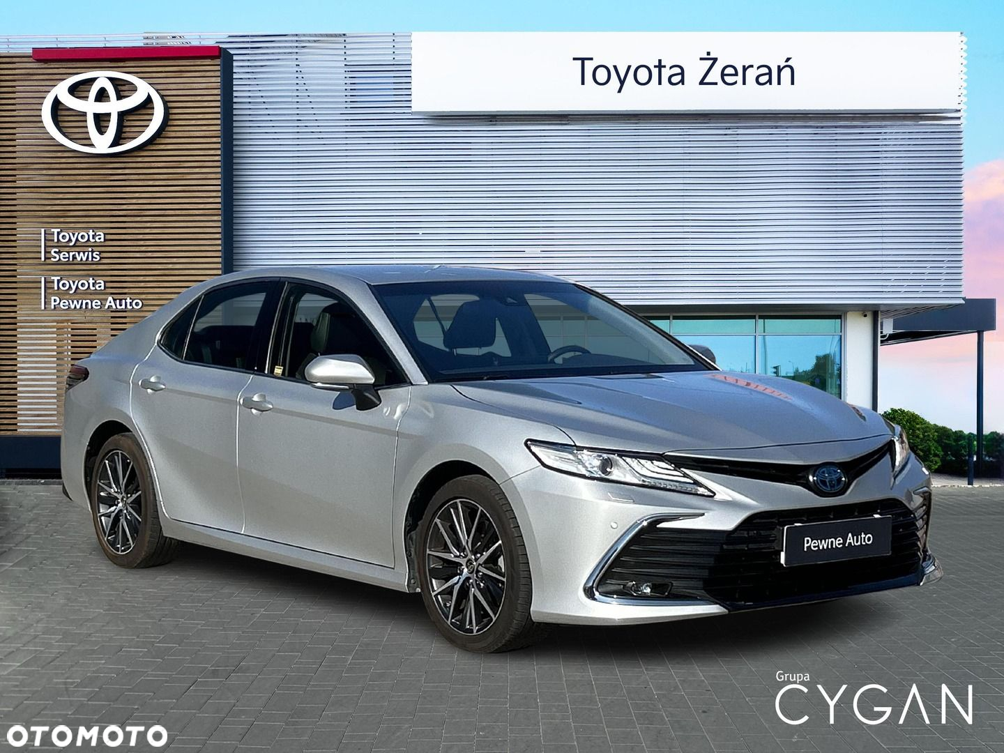 Toyota Camry 2.5 Hybrid Executive CVT - 3