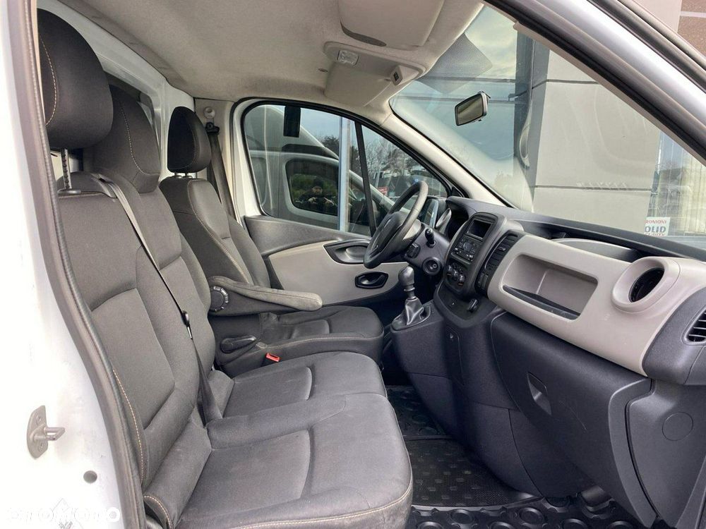 Renault Trafic - 12