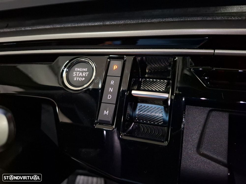 Peugeot 3008 1.2 Hybrid Allure e-DCS6 - 17