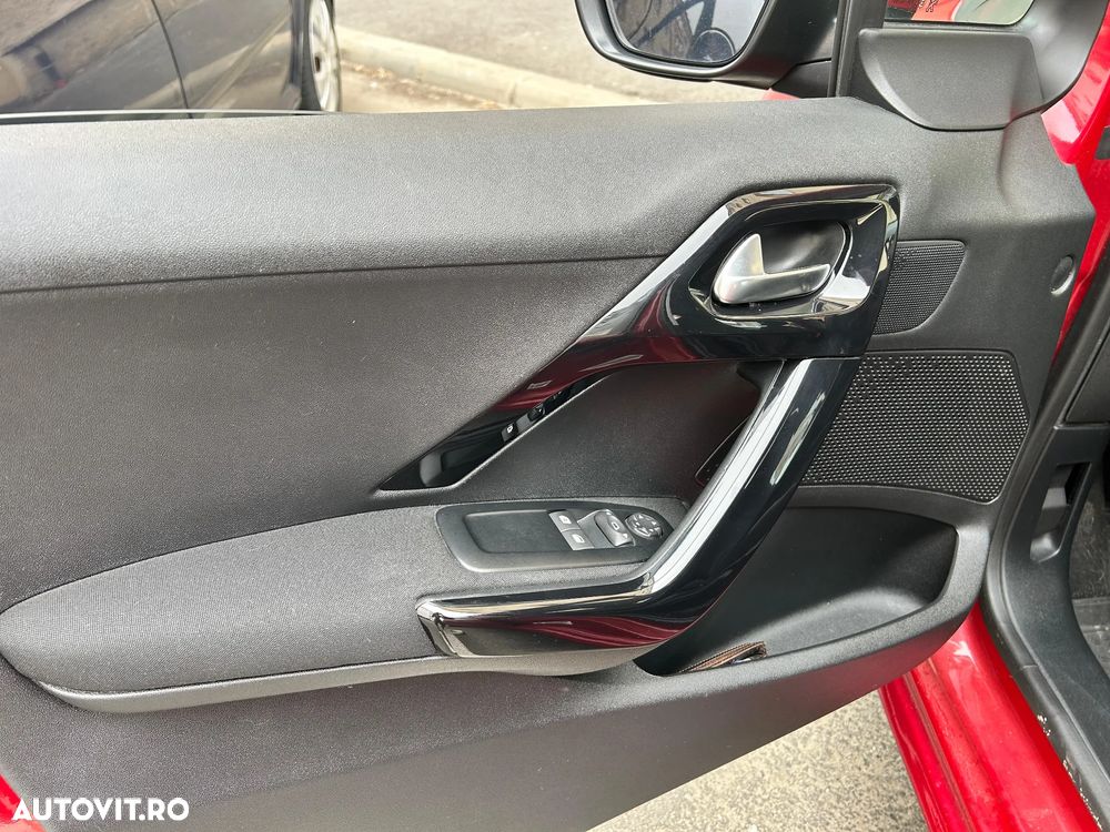 Peugeot 208 e-HDi 92 Stop&Start Active - 17