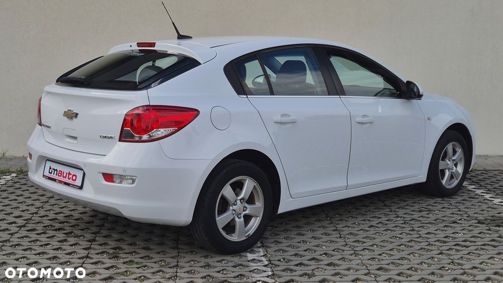 Chevrolet Cruze 1.6 LT+ - 30